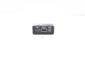 28023-9DJ0A NISSAN Center Console Usb Audio Jack Maxima