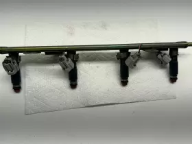 4390 NISSAN Fuel Rail Injectors Altima #2