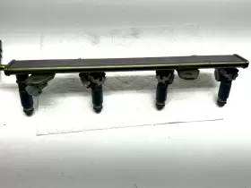 4390 NISSAN Fuel Rail Injectors Altima