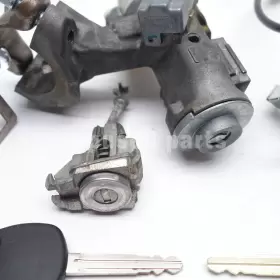 45020-06-4 TOYOTA Ignition Switch Door Lock Cylinder Set Keys #3