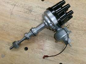 D2ZF-12127 ORIGINAL FORD Distributor 302 Mustang D2ZF-12127 ORIGINAL FORD Distributor 302 Mustang