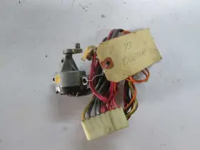 633.CH3I73 PLYMOUTH Duster Ignition Switch