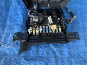 97061030100 PORSCHE Power Distribution Junction Box Panamera #3