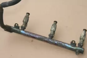 99611003656 PORSCHE Fuel Injection Rail Carrera #3