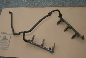 99611003656 PORSCHE Fuel Injection Rail Carrera