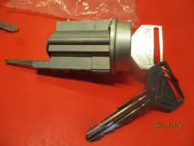 US155L STANDARD MOTOR PRODUCTS Up Ignition Key Cylinder