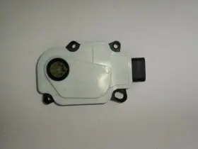 1316-888-00043 SUBARU Grille Shutter Motor Actuator Forester #2