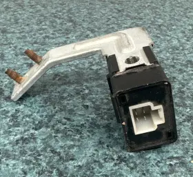 88201-FC000 SUBARU Timer Door Lock Relay Bracket Impreza