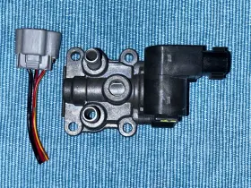 1813764G00 SUZUKI Esteem Idle Air Control Valve #2