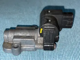 22650AA182 SUZUKI Idle Air Control Valve Wrx Subaru Impreza