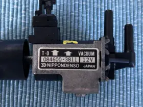 084600-3811 TOYOTA Vacuum Switching Valve Celica Corolla #3