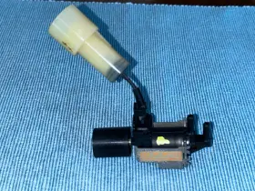 084600-4180 TOYOTA Vacuum Switching Valve Celica Corolla #2