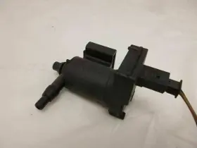 2038000179 TOYOTA Exhaust Valve C240 C230 Mercedes