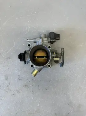 2221022040 TOYOTA Throttle Body Gt Celica #3