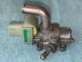 22270-75040 TOYOTA Idle Air Control Valve T100 Tacoma 4RUNNER