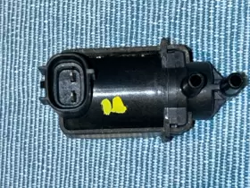 25860-50020 TOYOTA Vacuum Switching Valve LS400 SC300 SC400 #2