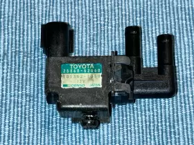 25860-62060 TOYOTA Vacuum Switching Valve Tacoma