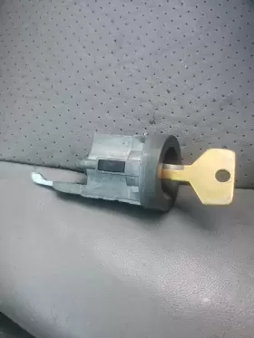 8487PICKUP-95708 TOYOTA Ignition Cylinder Lock Switch Key #2