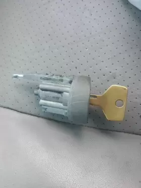 8487PICKUP-95708 TOYOTA Ignition Cylinder Lock Switch Key
