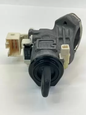 45020-02-8 TOYOTA Ignition Switch Lock Cylinder Key Corolla #2