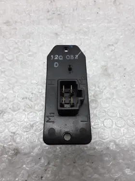 699.TO1596 TOYOTA Blower Motor Resistor Runner