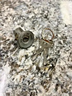 7284FJ4 TOYOTA Land Ignition Switch Keys Set FJ40 Cruiser