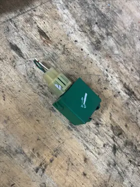 81980-22070 TOYOTA Land Turn Signal Flasher Relay Cruiser #2