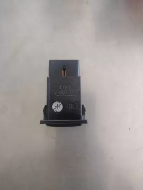 84332-20260 TOYOTA Land Hazard Switch FJ80 Cruiser #3