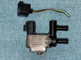 88691-17030 TOYOTA Paseo Vacuum Magnet Valve T100 Tercel