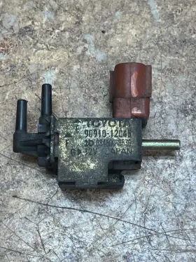 90910-12045 TOYOTA Paseo Vacuum Switching Valve LS400 SC300