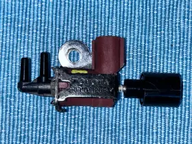 90910-12084 TOYOTA Vacuum Switching Valve 4RUNNER #2