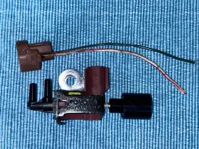 90910-12084 TOYOTA Vacuum Switching Valve 4RUNNER