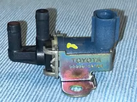 90910-12188 TOYOTA Vacuum Switch Valve GS300 GS400 GS430