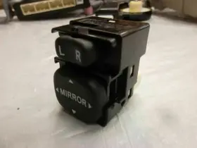 699.SC1C09 TOYOTA SCION Mirror Switch Tc