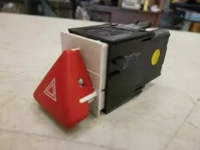 699.SC1E11 TOYOTA SCION Hazard Switch Tc