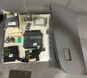 89661-08410 TOYOTA SIENNA Xle Ecu Ignition Switch Key Set