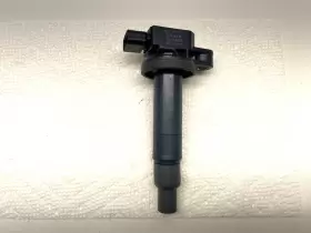 UF316 TOYOTA Ignition Coils Xa Xb Yaris Prius Echo