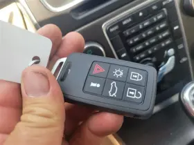 654.VO1N13 VOLVO Fob Remote S60