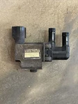 94 To 98 Toyota Tacoma T100 2.7 3.4 Vacuum Switching Valve 25860-75100 2rz 5vz. Fixed Price $30.00.