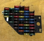 1999-2003 Saab 9-5 2.3 At Interior Fuse Box 4200572 Free Ship B63. Fixed Price $39.99.