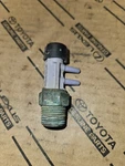 84-95 Toyota Pickup Truck 4runner Bimetal Vacuum Switching Valve Vsv Bvsv 22re. Fixed Price $48.00.