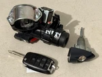 15-17 Kia Sedona Ignition Lock Cylinder Switch Housing Assembly & Key #14584. Fixed Price $152.77.